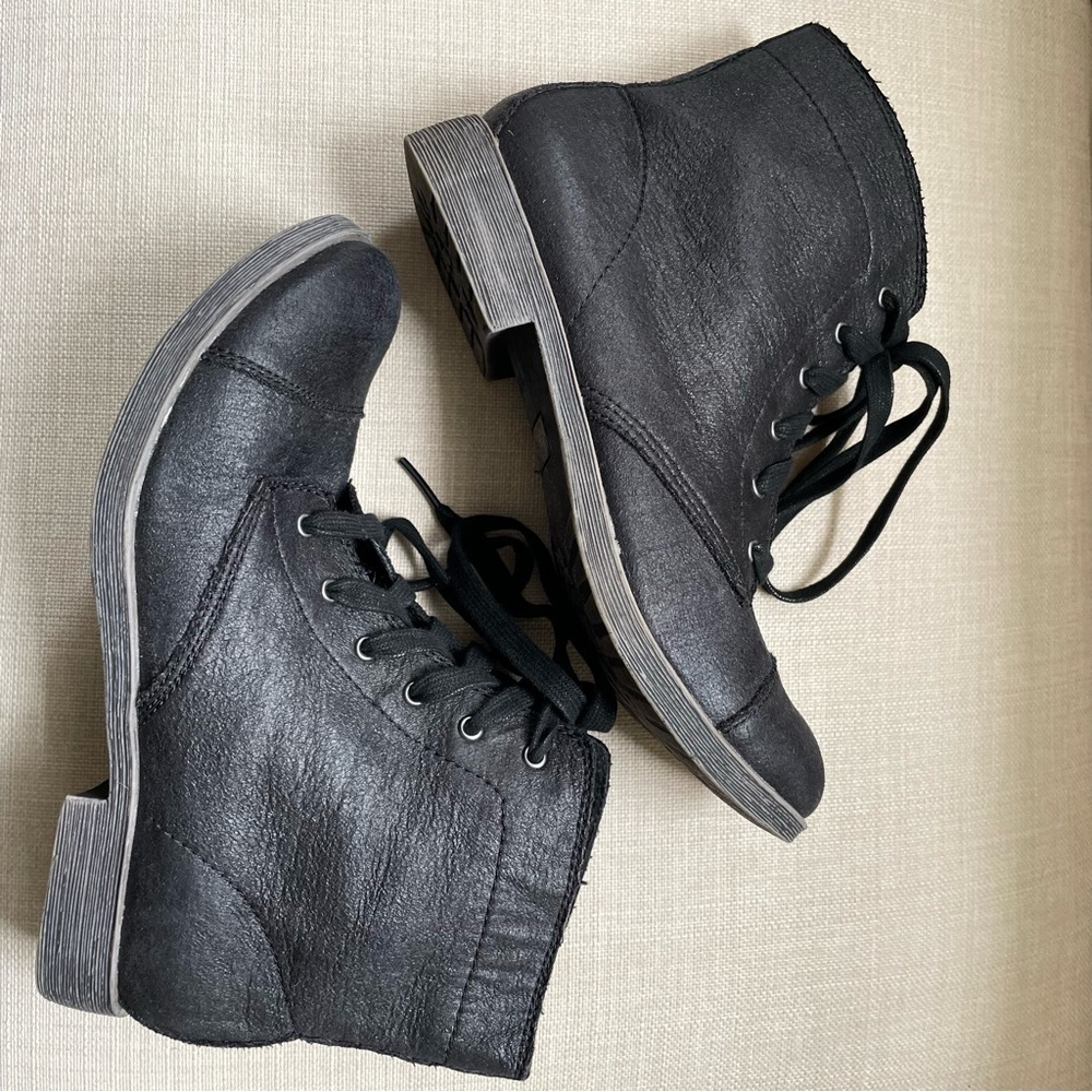 Zigila boots black size 8.5 NWOT